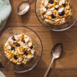 two bowls of Breakfast Oat Pudding