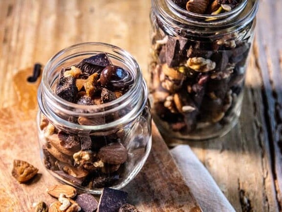 California Prunes Heart-Healthy Power Pairing Heart Healthy Trail Mix with Prunes, Dark Chocolate and Almonds