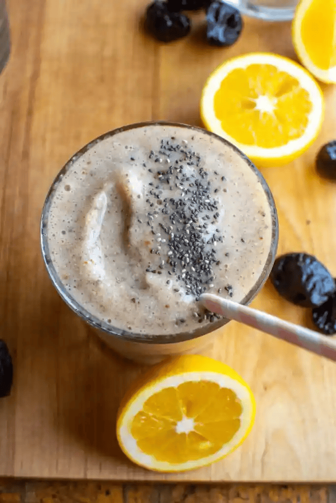 banana smoothie with prunes