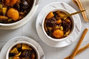 bowls of sot suppe on a white background