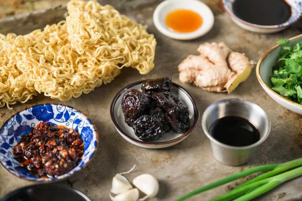 ingredients for soy sauce ramen noodles